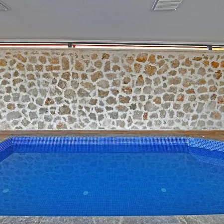 Karaca Kaş